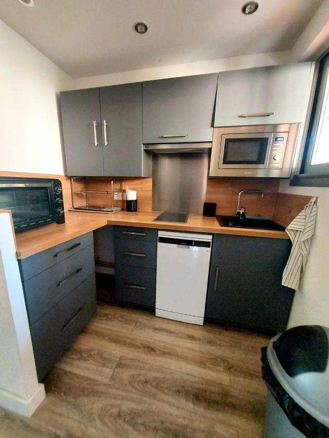 Appartement T3 Plein Centre Ville Le Lavandou Eksteriør bilde